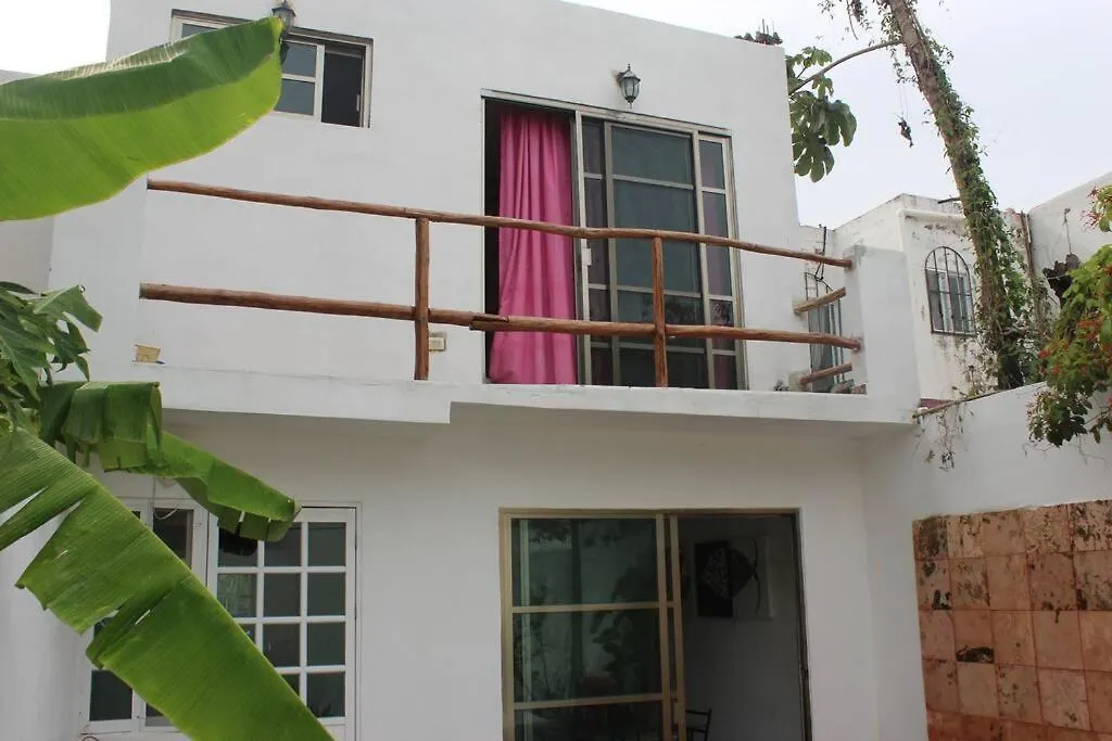 הוילה פלאייה דל כרמן Casa Playense Con Alberca Privada 0*,  מקסיקו