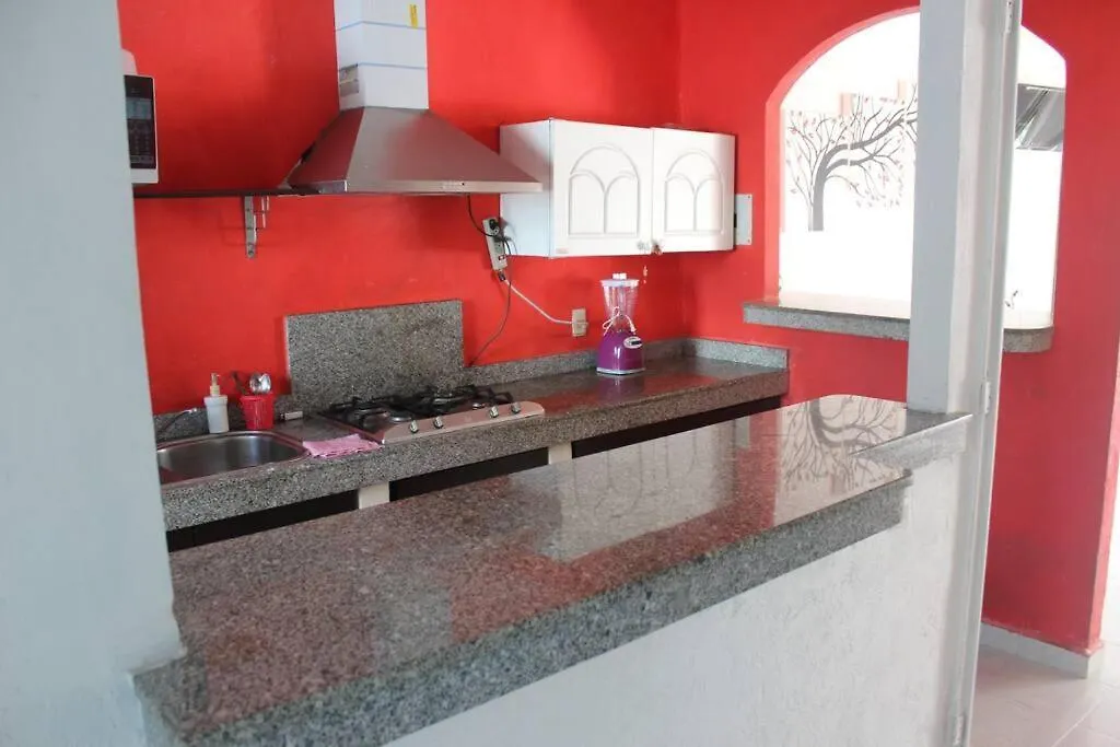 הוילה פלאייה דל כרמן Casa Playense Con Alberca Privada 0*,  מקסיקו